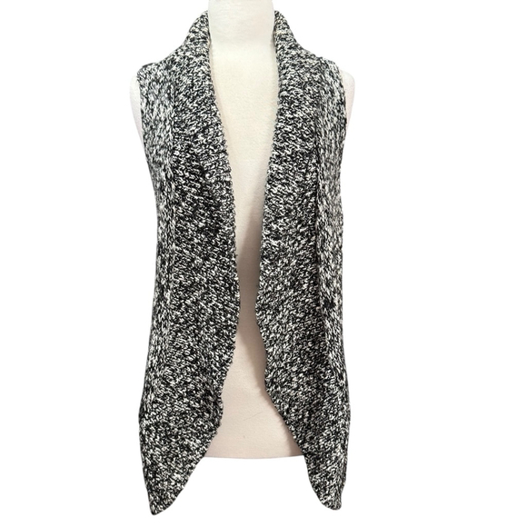 Chico's Sweater Vest Size M Black White - Picture 1 of 9